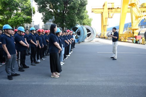 人人講安全 個(gè)個(gè)會(huì)應(yīng)急｜中辰股份開展消防安全演練及高溫急救培訓(xùn)